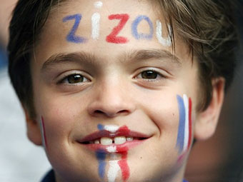Зинедин Зидан - главная надежда французских болельщиков. Фото AFP